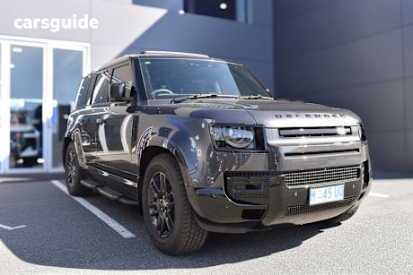 Grey 2025 Land Rover Defender Wagon 110 D350 X-Dynamic Se (257Kw)