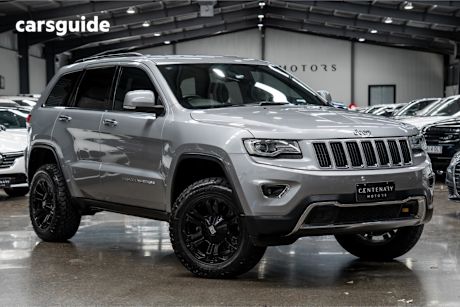 Silver 2014 Jeep Grand Cherokee Wagon Limited (4X4)