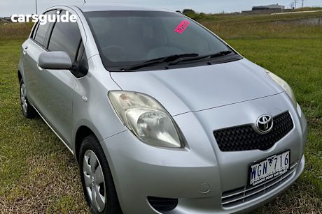 Silver 2007 Toyota Yaris Hatchback Yr