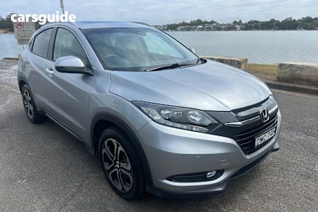 Silver 2017 Honda HR-V Wagon Vti-L