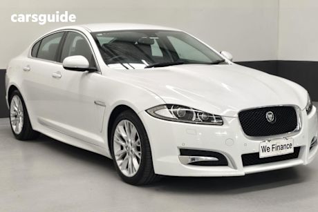 White 2013 Jaguar XF Sedan 2.2D Luxury