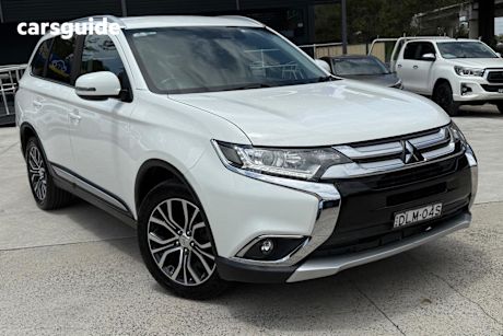 White 2016 Mitsubishi Outlander Wagon Ls Safety Pack (4X4) 7 Seats