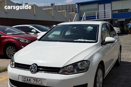 White 2015 Volkswagen Golf Hatchback 90 Tsi