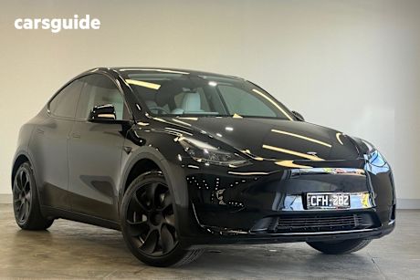 Black 2022 Tesla Model Y Wagon Rear-Wheel Drive