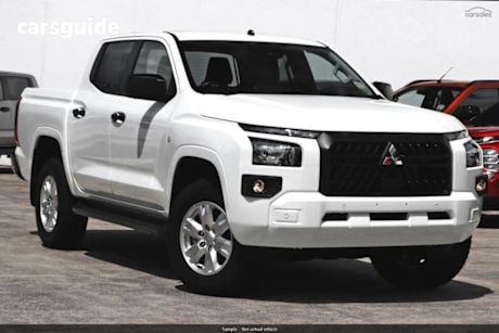 White 2025 Mitsubishi Triton Ute Tray GLX+