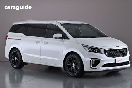 White 2019 Kia Carnival Wagon Platinum