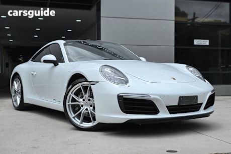 White 2017 Porsche 911 Coupe Carrera