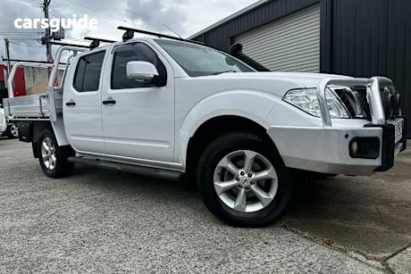 White 2013 Nissan Navara Dual Cab Pick-up St (4X4)