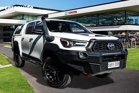 White 2021 Toyota Hilux Double Cab Pick Up Rugged X (4X4)