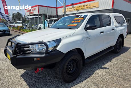 White 2018 Toyota Hilux Dual Cab Utility Sr (4X4)