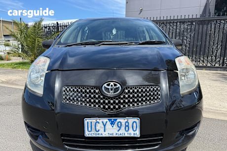 Black 2006 Toyota Yaris Hatchback Yr
