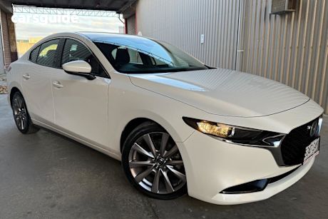 White 2019 Mazda 3 Sedan G25 Gt