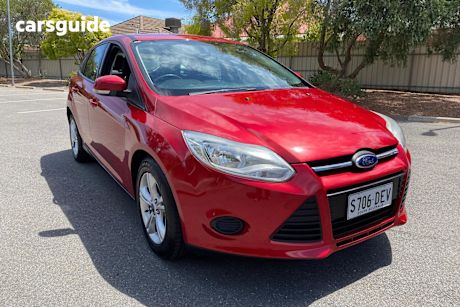 Red 2014 Ford Focus Hatchback Ambiente