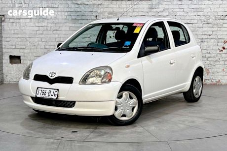 White 2001 Toyota Echo Hatchback