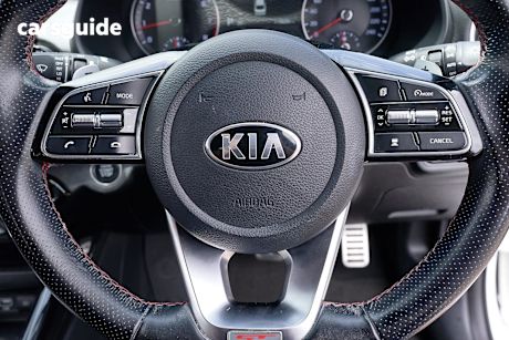 White 2019 Kia Cerato Sedan Gt (Turbo)