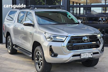 Silver 2022 Toyota Hilux Double Cab Pick Up Sr5 (4X4)