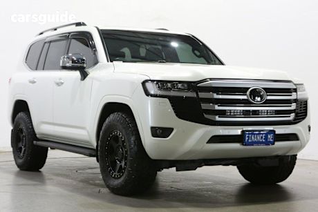 White 2022 Toyota Landcruiser Wagon Lc300 Sahara (4X4)