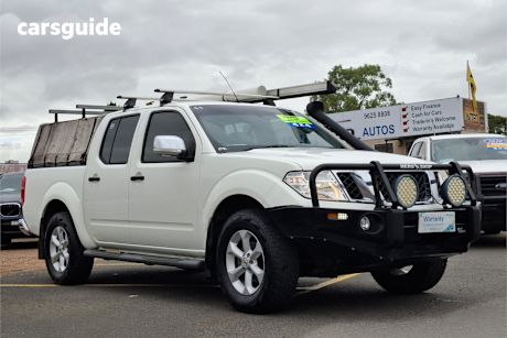 White 2010 Nissan Navara Dual Cab Pick-up St-X (4X4)