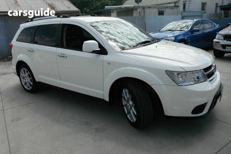 White 2012 Fiat Freemont SUV LOUNGE