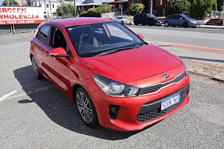 Red 2019 Kia RIO Hatchback Sport