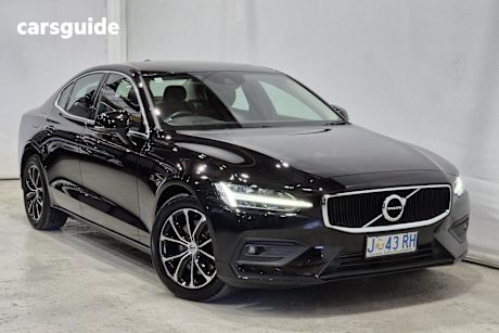 Black 2020 Volvo S60 Sedan T5 Momentum