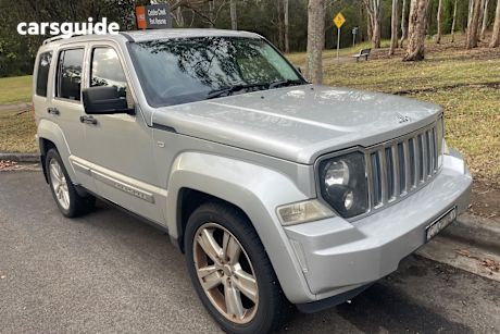 Silver 2012 Jeep Cherokee Wagon Limited (4X4)
