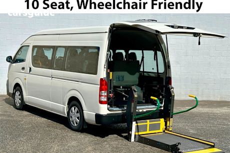 2010 Toyota HiAce Bus Commuter