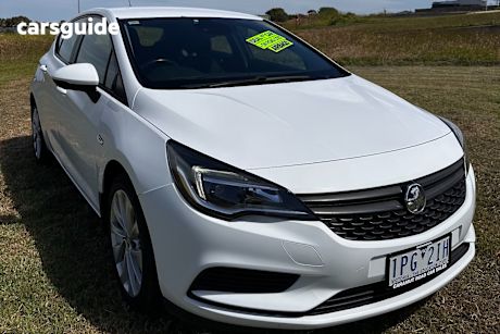 White 2019 Holden Astra Hatchback R