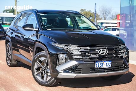 Black 2025 Hyundai Tucson Wagon Hybrid (Fwd)