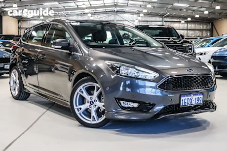 Grey 2016 Ford Focus Hatchback Titanium