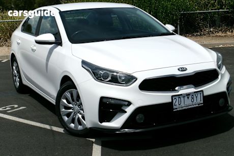 White 2018 Kia Cerato Sedan S