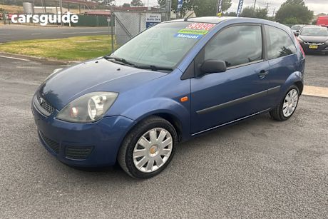 Blue 2006 Ford Fiesta Hatchback Lx