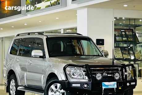 Silver 2020 Mitsubishi Pajero Wagon Glx (4X4) 7 Seat