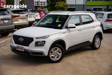 White 2024 Hyundai Venue Wagon