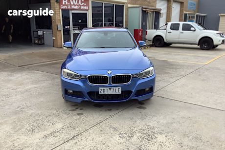 Blue 2013 BMW 320I Sedan