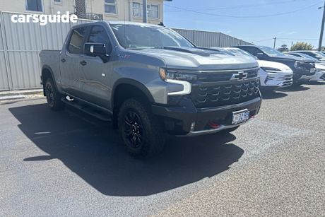 Grey 2023 Chevrolet Silverado Crew Cab Pickup 1500 Zr2