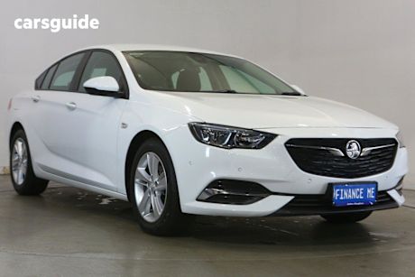White 2019 Holden Commodore Liftback Lt