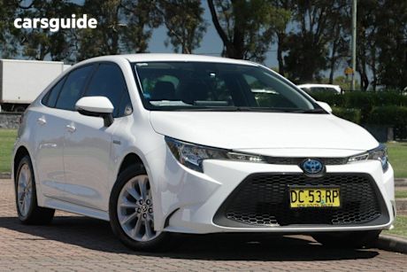 White 2021 Toyota Corolla Sedan Ascent Sport (Hybrid)