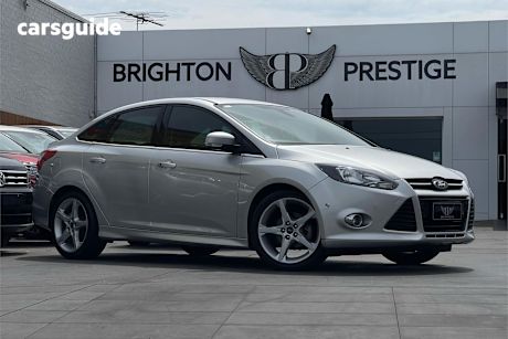 Silver 2013 Ford Focus Sedan Titanium