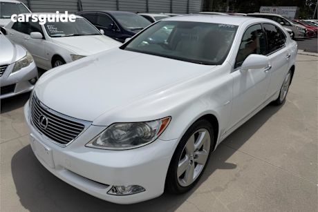 White 2007 Lexus LS Sedan VERSION U I PACKAGE