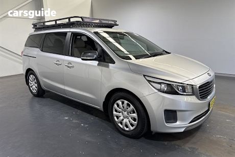Silver 2016 Kia Carnival Wagon S