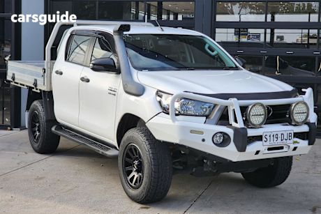 White 2020 Toyota Hilux Double Cab Chassis Sr (4X4)