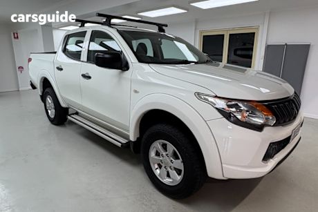 2017 Mitsubishi Triton Dual Cab Utility Glx Plus (4X4)