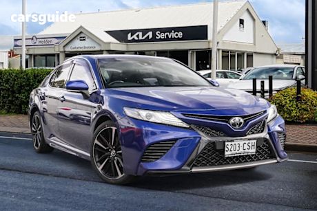 Blue 2018 Toyota Camry Sedan Sx