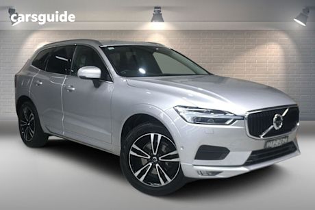 Silver 2018 Volvo XC60 Wagon D4 Momentum