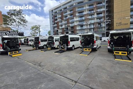White 2019 Toyota HiAce Bus Commuter (12 Seats)