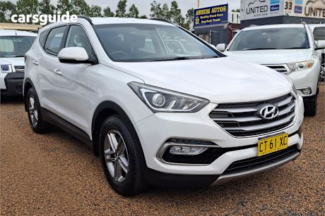 White 2016 Hyundai Santa FE Wagon Active (4X4)