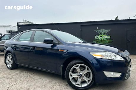 Blue 2009 Ford Mondeo Hatchback Zetec