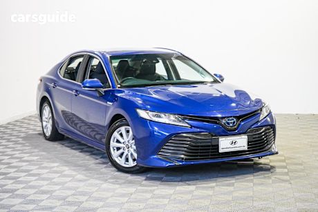 Blue 2018 Toyota Camry Sedan Ascent (Hybrid)