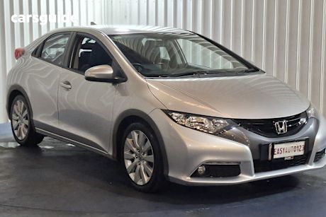 Silver 2012 Honda Civic Hatchback Vti-L